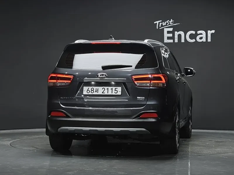 Kia Sorento Diesel 2.0 4Wd Noblesse, снимка 4 - Автомобили и джипове - 55748849