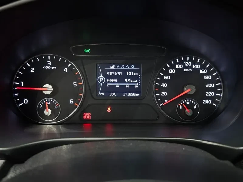 Kia Sorento Diesel 2.0 4Wd Noblesse, снимка 8 - Автомобили и джипове - 55748849