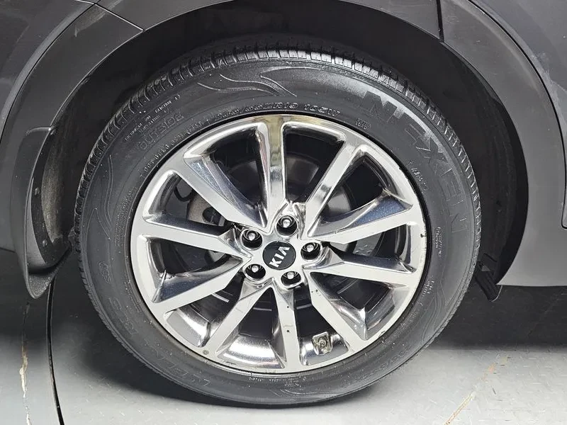 Kia Sorento Diesel 2.0 4Wd Noblesse, снимка 5 - Автомобили и джипове - 55748849