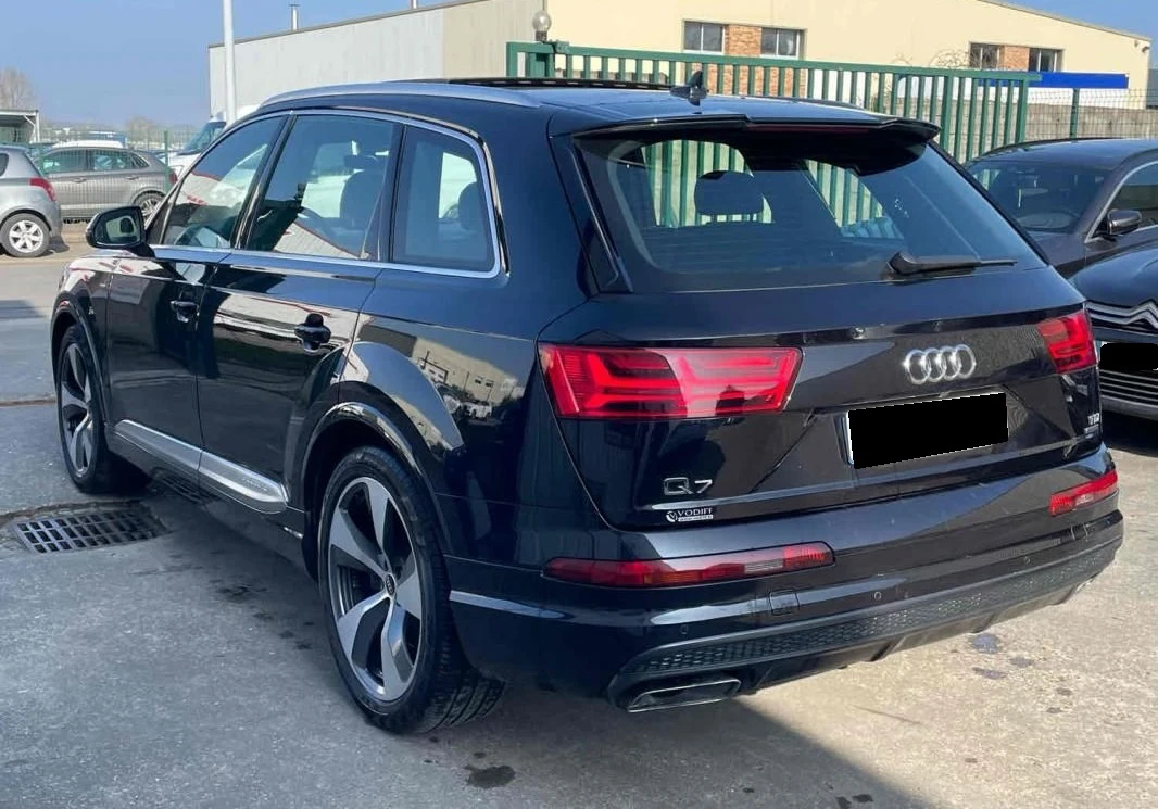 Audi Q7  3.0TDI Quattro S-Line 7-Seater - изображение 5