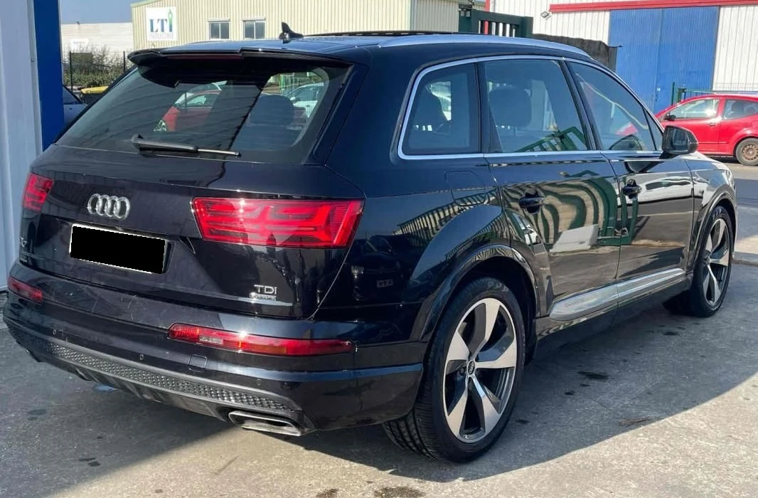 Audi Q7  3.0TDI Quattro S-Line 7-Seater - изображение 6