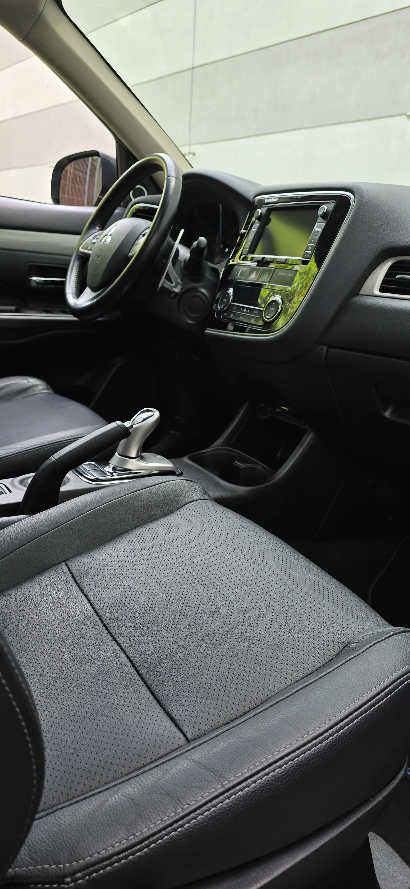 Mitsubishi Outlander   Full Max,  Diamont Phev,  TOP TOP TOP - изображение 9