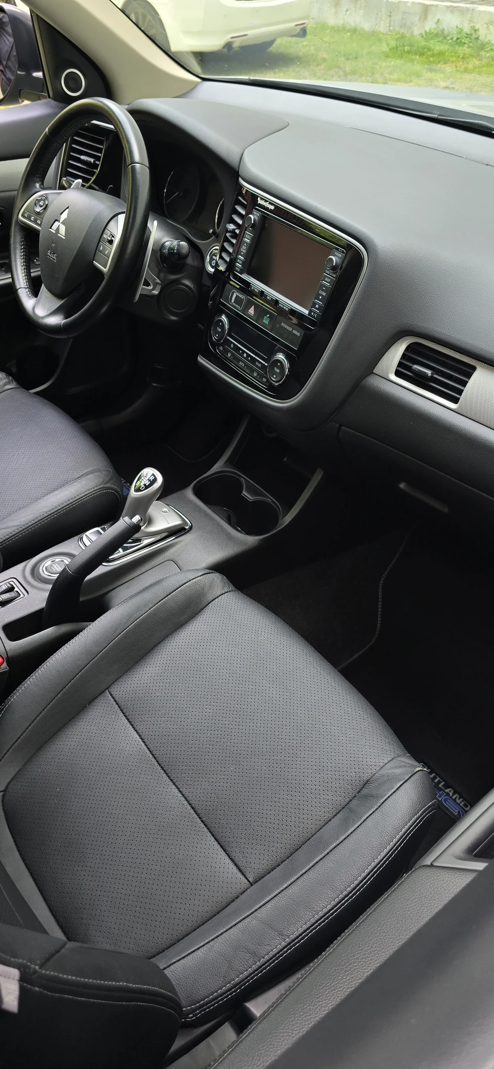 Mitsubishi Outlander   Full Max,  Diamont Phev,  TOP TOP TOP - изображение 8