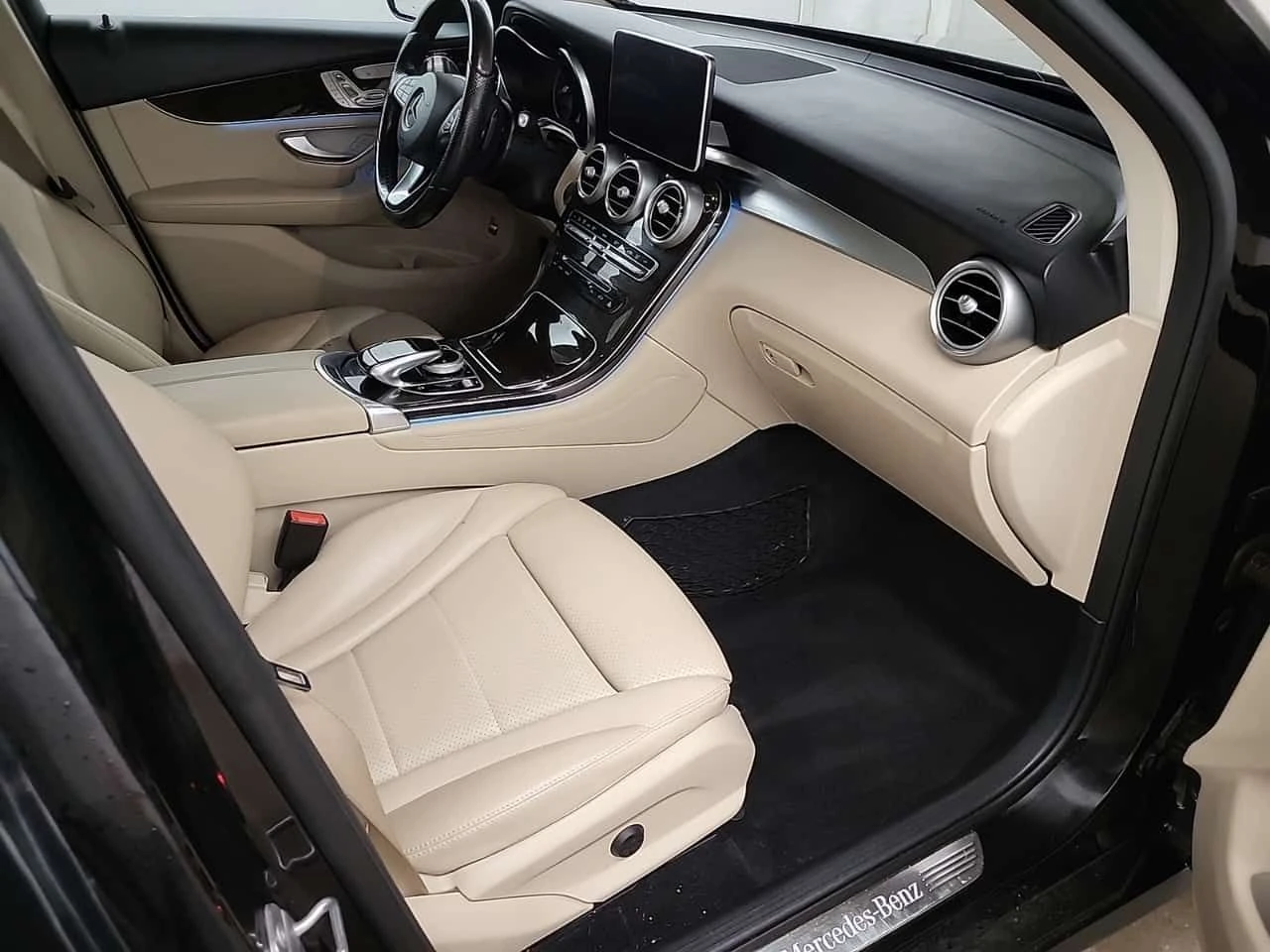 Mercedes-Benz GLC 300 * CARFAX * ЦЕНА ДО БГ, снимка 6 - Автомобили и джипове - 54229170