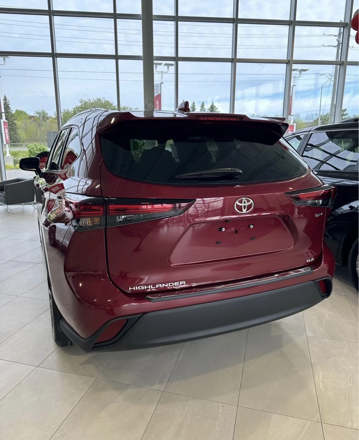 Toyota Highlander HYBRID * КАМЕРА * AWD * 8 МЕСТЕН * CARFAX * НОВ * , снимка 2 - Автомобили и джипове - 54693668