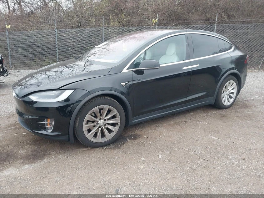 Tesla Model X 100D/75D/90D, снимка 2 - Автомобили и джипове - 54906914