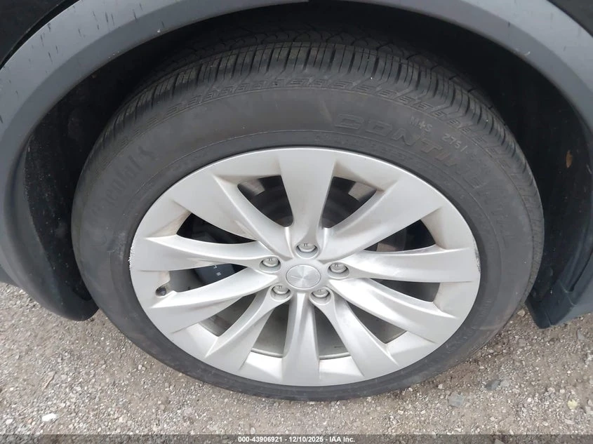Tesla Model X 100D/75D/90D, снимка 12 - Автомобили и джипове - 54906914