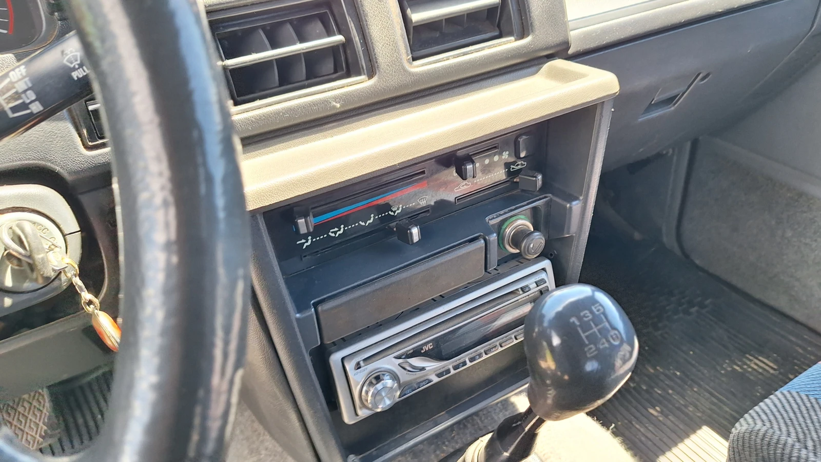 Daihatsu Feroza 1, 6 4Х4 МН.ДОБЪР, снимка 13 - Автомобили и джипове - 55170616