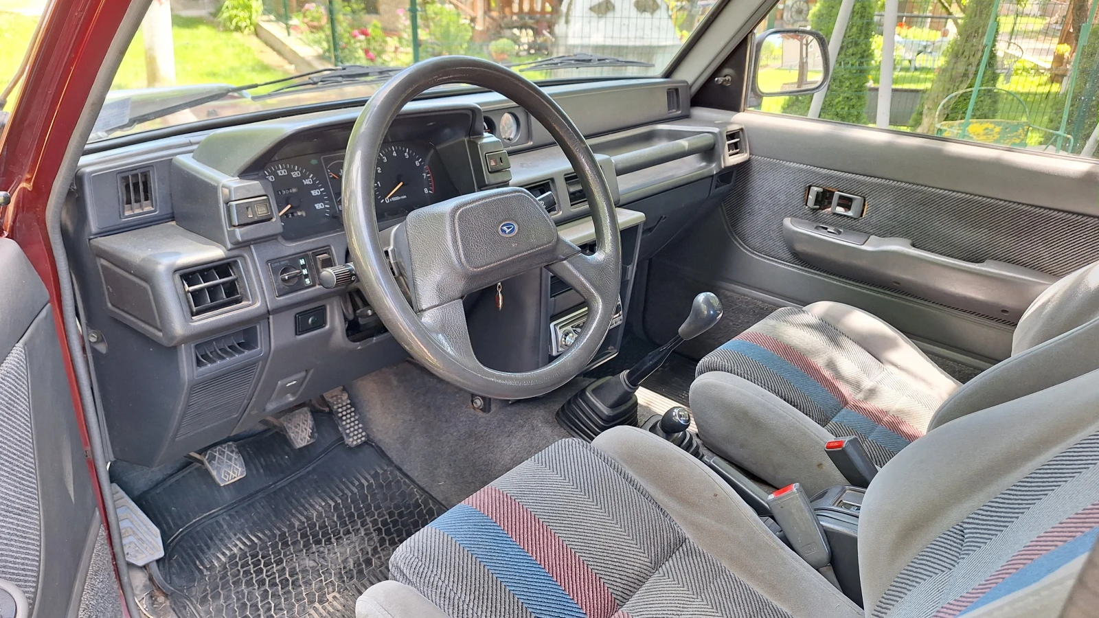 Daihatsu Feroza 1, 6 4Х4 МН.ДОБЪР, снимка 11 - Автомобили и джипове - 55170616
