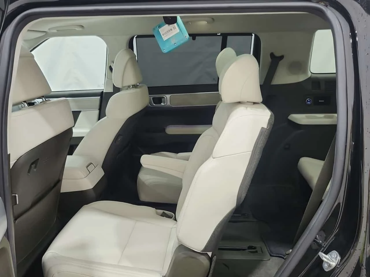 Hyundai Santa fe  Awd beige Interior | Ultimate CALIIGRAPHY, снимка 13 - Автомобили и джипове - 56313734
