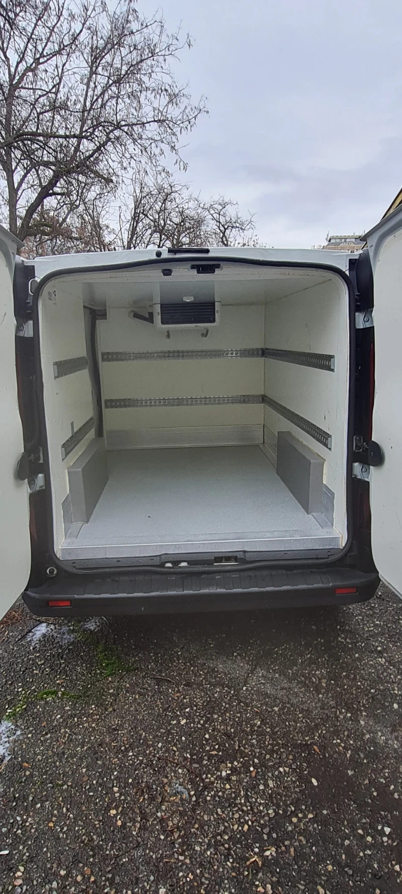 Renault Trafic 1.6 DCI 120  ХЛАДИЛЕН, снимка 12 - Бусове и автобуси - 53495686