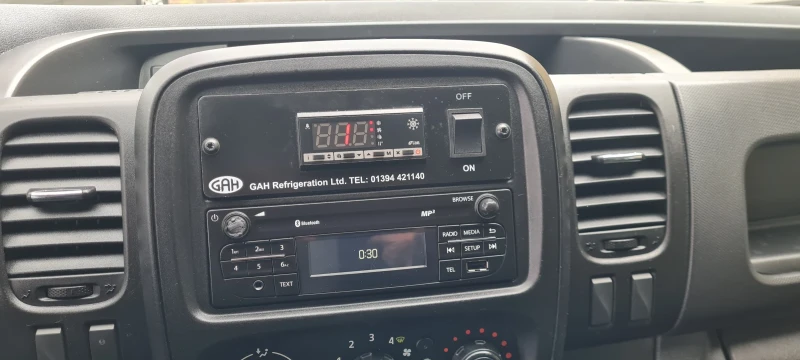 Renault Trafic 1.6 DCI 120  ХЛАДИЛЕН, снимка 8 - Бусове и автобуси - 53495686