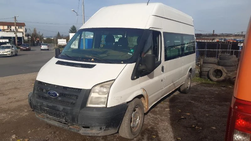 Ford Transit 2.4tdci/на части , снимка 1 - Бусове и автобуси - 34705246