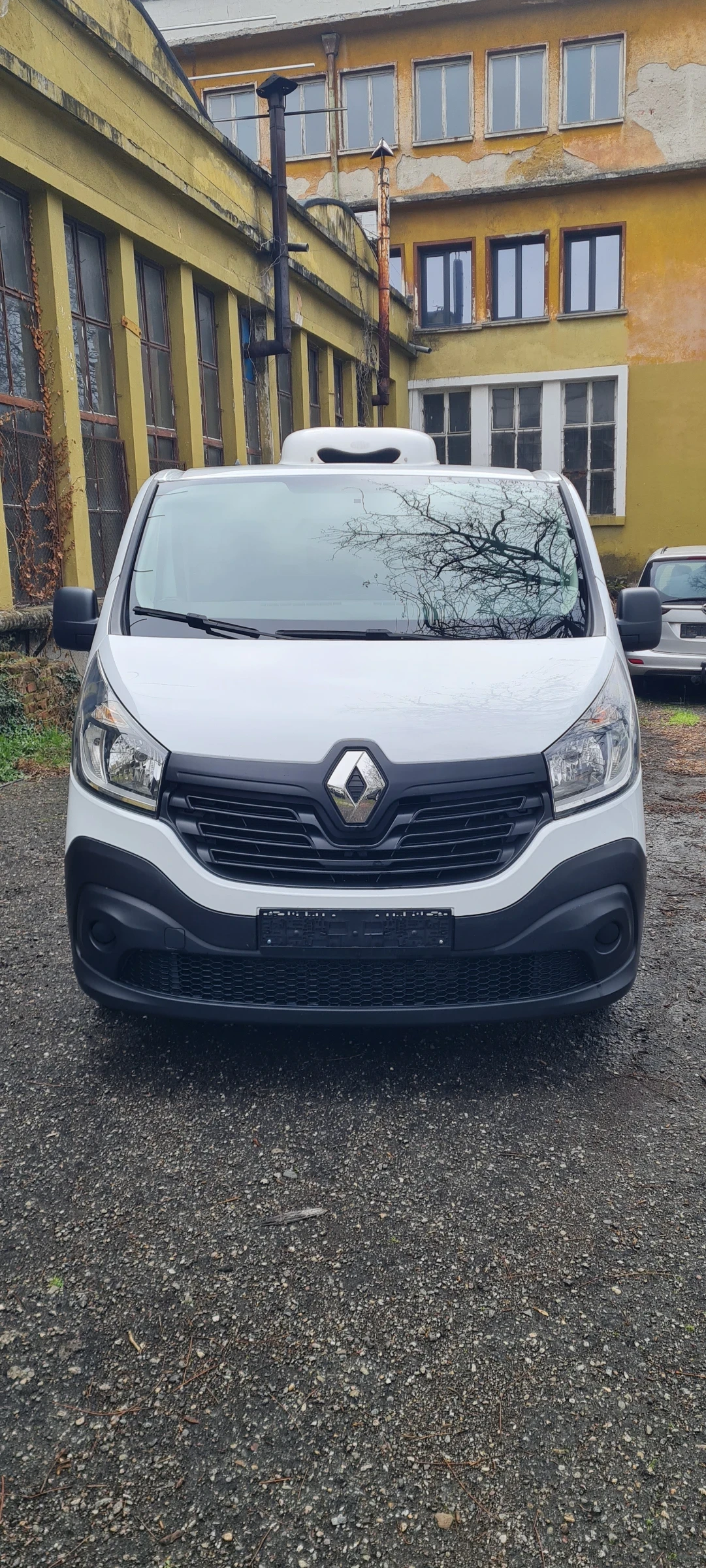 Renault Trafic 1.6 DCI 120  ХЛАДИЛЕН - изображение 2