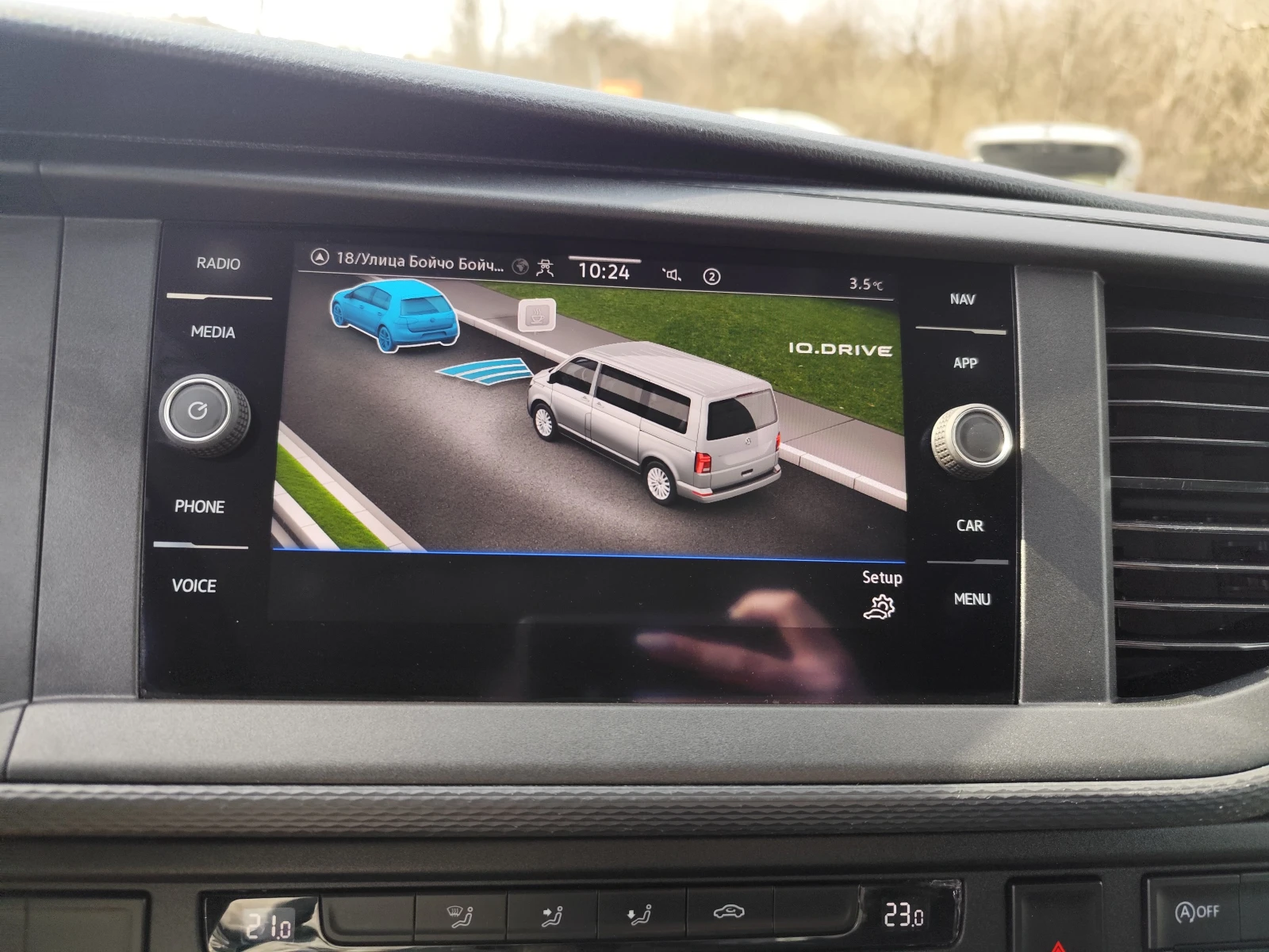 VW Transporter CARAVELLE* 2.0TDi* 9 MECTA* 4 MOTION* DSG* EURO6D*, снимка 10 - Бусове и автобуси - 53705729