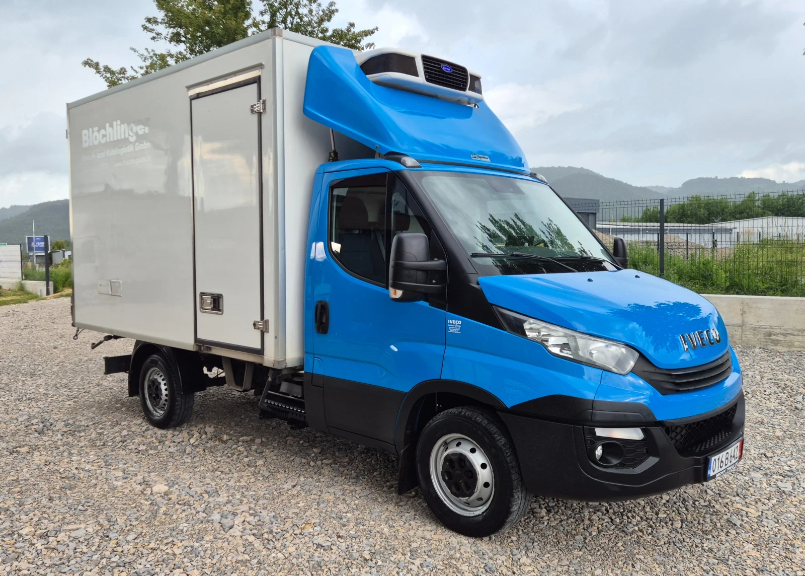 Iveco Daily 35s16* ХЛАДИЛЕН* КЛИМА* HI-MATIC* ШВЕЙЦАРИЯ* , снимка 3 - Бусове и автобуси - 54753571