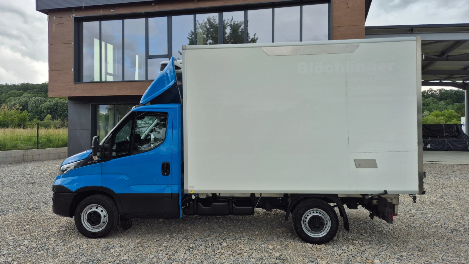 Iveco Daily 35s16* ХЛАДИЛЕН* КЛИМА* HI-MATIC* ШВЕЙЦАРИЯ* , снимка 7 - Бусове и автобуси - 54753571