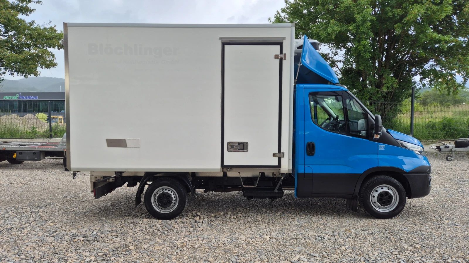 Iveco Daily 35s16* ХЛАДИЛЕН* КЛИМА* HI-MATIC* ШВЕЙЦАРИЯ* , снимка 4 - Бусове и автобуси - 54753571