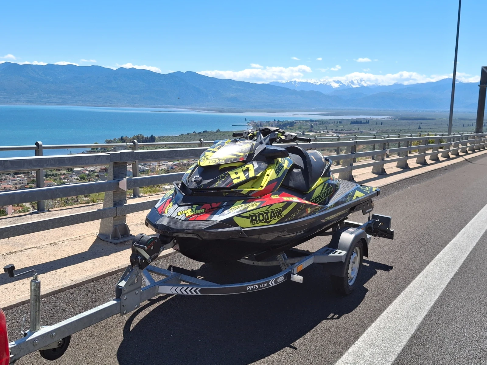 Джет Bombardier Sea Doo Rxp260
