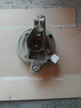 шенкел главина заден десен Ланд Ровър Евок 2.2д