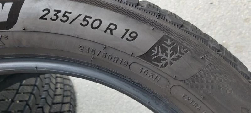 Гуми Зимни 235/50R19, снимка 8 - Гуми и джанти - 32572352