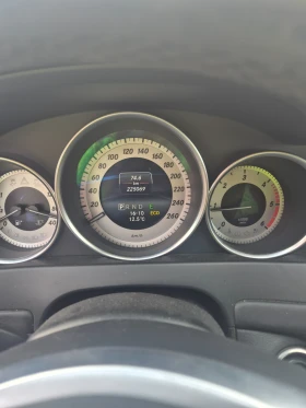 Mercedes-Benz C 220, снимка 13