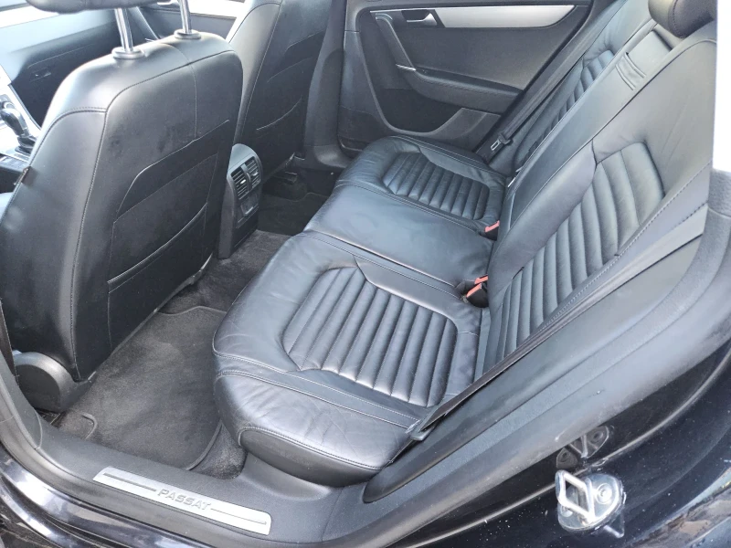 VW Passat 2.0tdi-NAVI-AUTOMAT, снимка 9 - Автомобили и джипове - 47375644