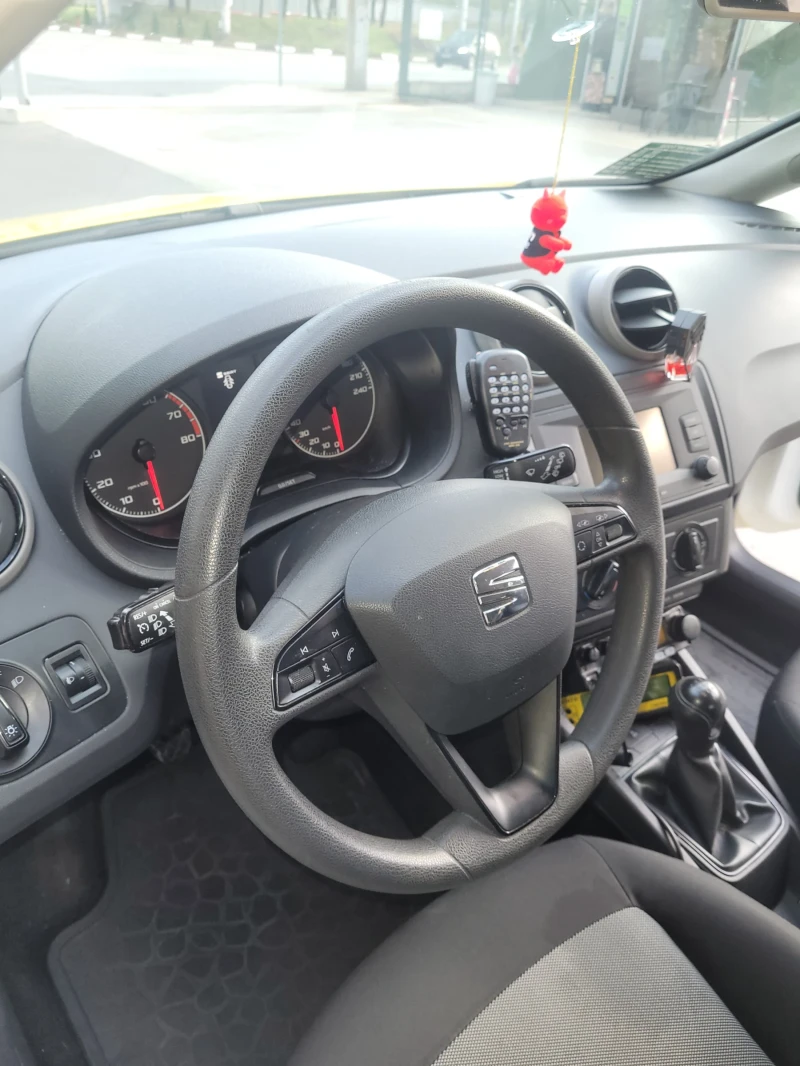 Seat Ibiza Mpi 1.0 ТОП СЪСТОЯНИЕ!!!!, снимка 14 - Автомобили и джипове - 48106560