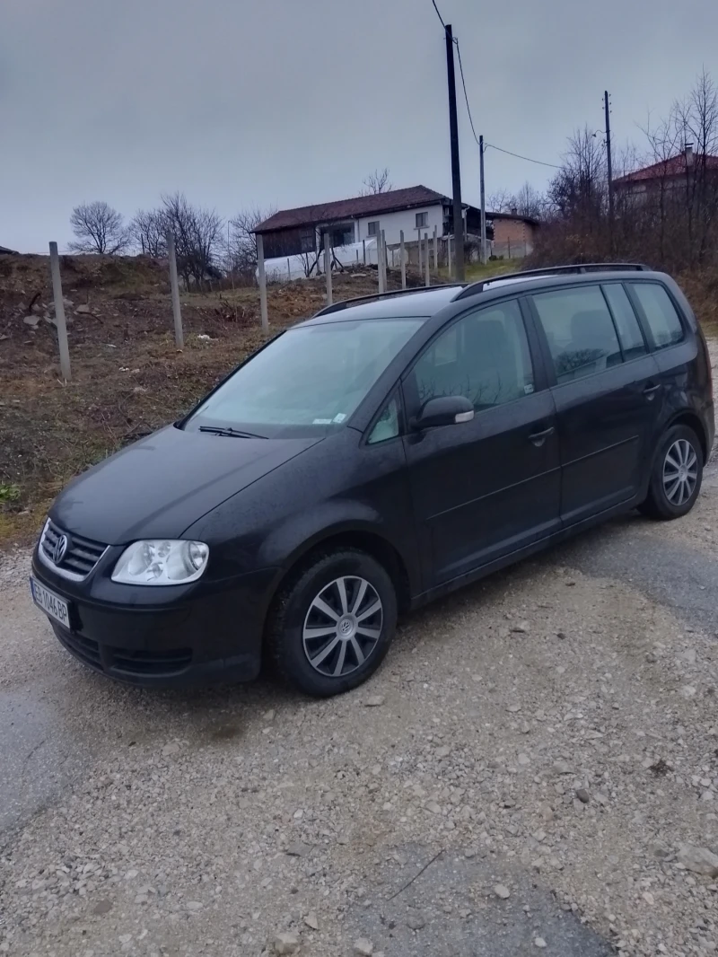 VW Touran, снимка 3 - Автомобили и джипове - 48329593