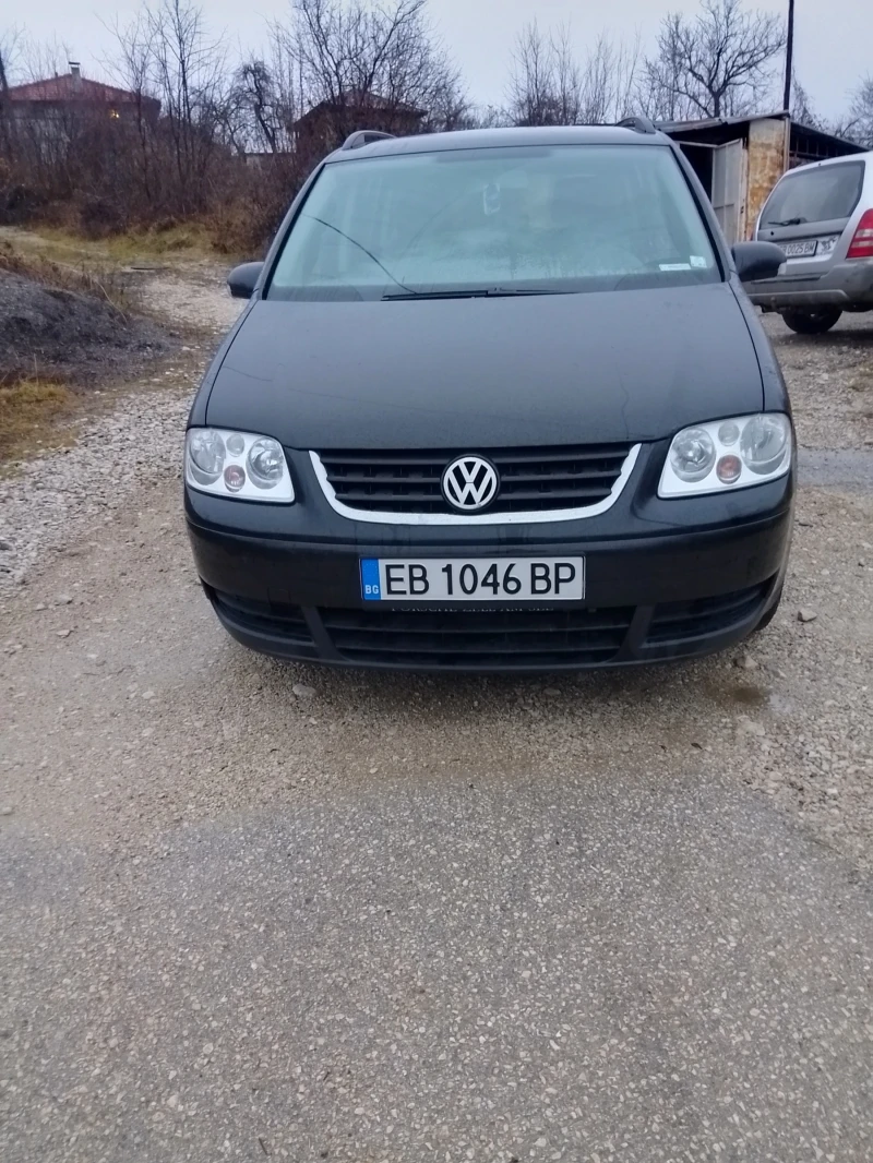 VW Touran, снимка 1 - Автомобили и джипове - 48329593