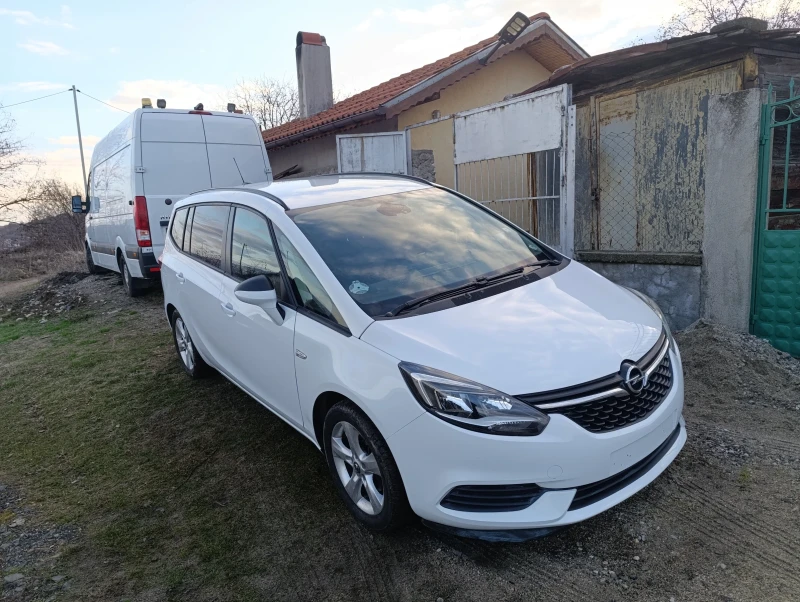 Opel Zafira, снимка 1 - Автомобили и джипове - 48339375