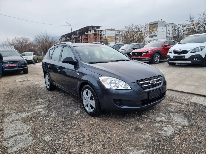 Kia Ceed 1.6I, снимка 8 - Автомобили и джипове - 48481520