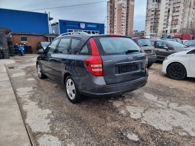 Kia Ceed 1.6I, снимка 5 - Автомобили и джипове - 48481520