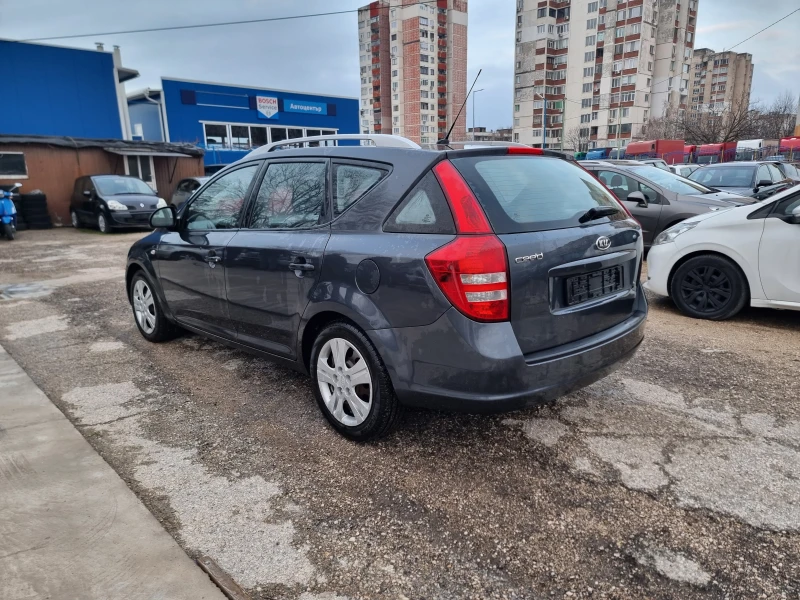 Kia Ceed 1.6I, снимка 4 - Автомобили и джипове - 48481520