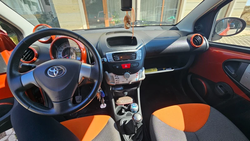 Toyota Aygo, снимка 11 - Автомобили и джипове - 49435429