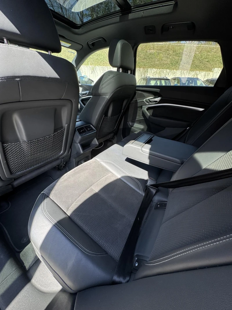 Audi E-Tron 55, снимка 11 - Автомобили и джипове - 49623025