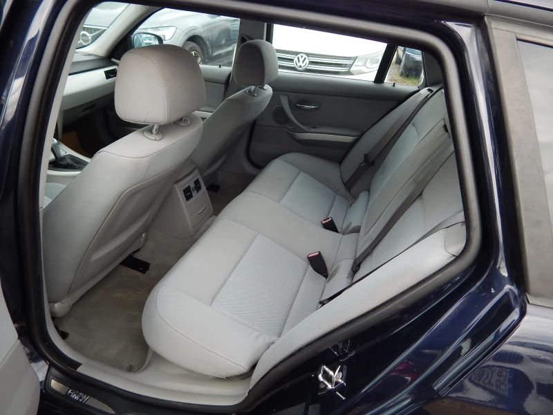 BMW 320 2.0D* FACE LIFT* ПЕРФЕКТНА* , снимка 16 - Автомобили и джипове - 49712726