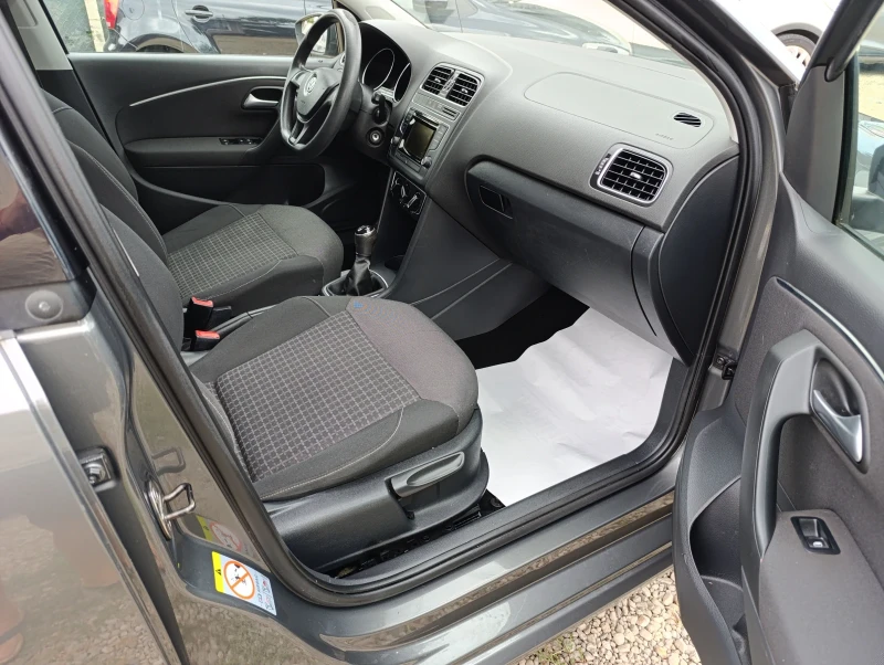 VW Polo  BENZIN, снимка 10 - Автомобили и джипове - 51216321