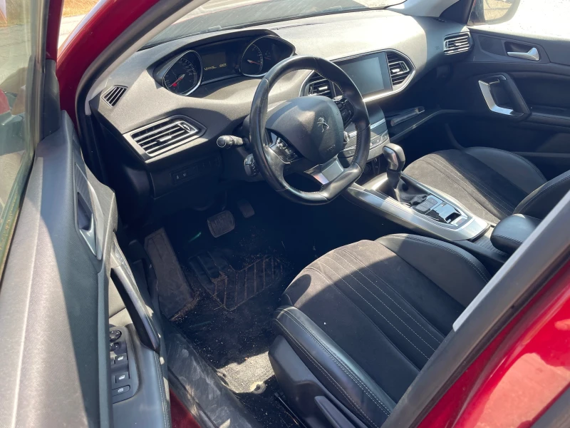 Peugeot 308 1.6 Blue HDI, снимка 8 - Автомобили и джипове - 51476525
