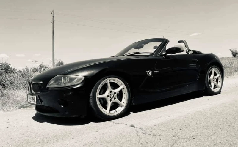 BMW Z4 2.5i, снимка 3 - Автомобили и джипове - 52570228