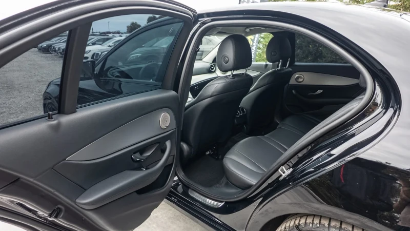 Mercedes-Benz E 220 D FULL 6.3 AMG BLACK LINE FACELIFT ЛИЗИНГ 100%, снимка 15 - Автомобили и джипове - 52083110