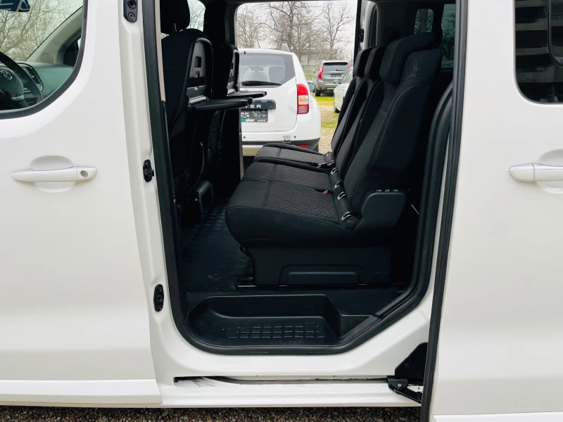Toyota Proace City Verso 1.6 HDI NAVI-TOP-8 места, снимка 13 - Автомобили и джипове - 53231973