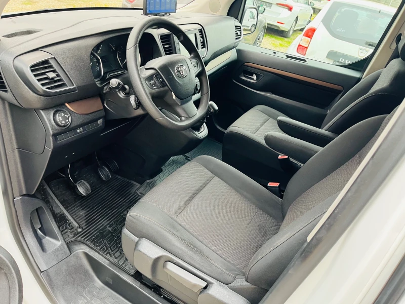 Toyota Proace City Verso 1.6 HDI NAVI-TOP-8 места, снимка 9 - Автомобили и джипове - 53231973