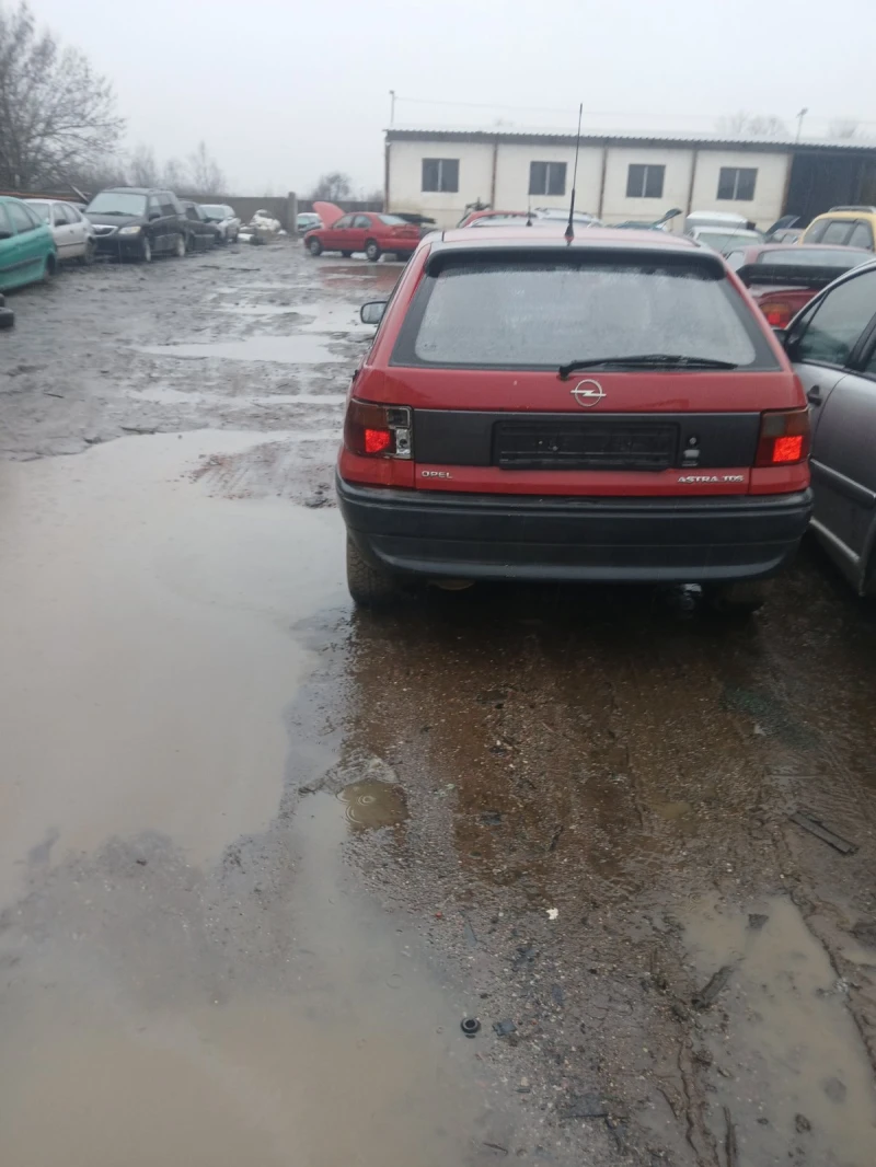 Opel Astra F, снимка 4 - Автомобили и джипове - 53517548