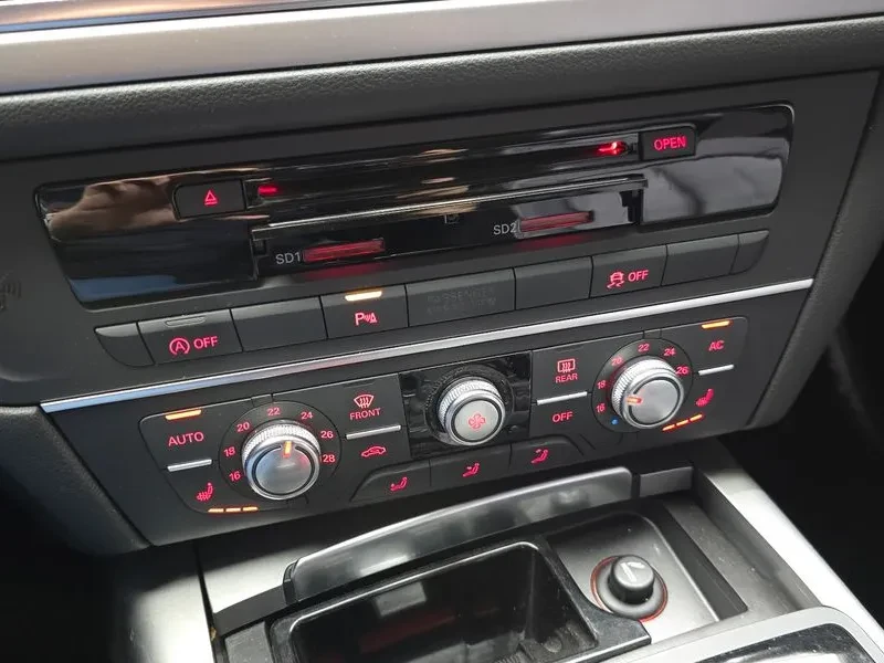 Audi A6 3.0 TDI Quattro, снимка 17 - Автомобили и джипове - 55048124