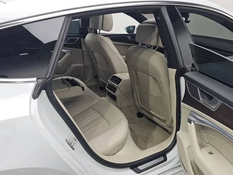 Audi A7 3.0 DMG Automatic, снимка 11 - Автомобили и джипове - 55959328