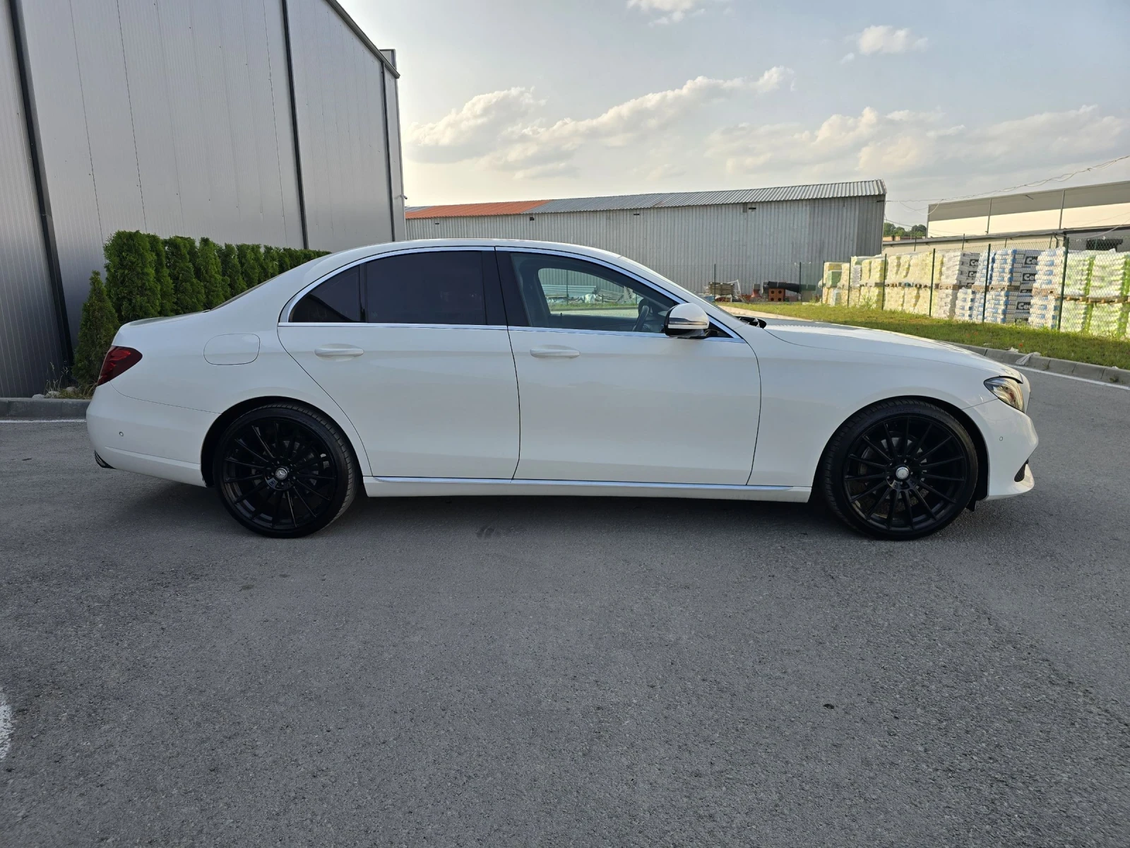 Mercedes-Benz E 220 cdi 194k.c* Led* 9G* 360 Камера* Аmbient* ЛИЗИНГ - изображение 4