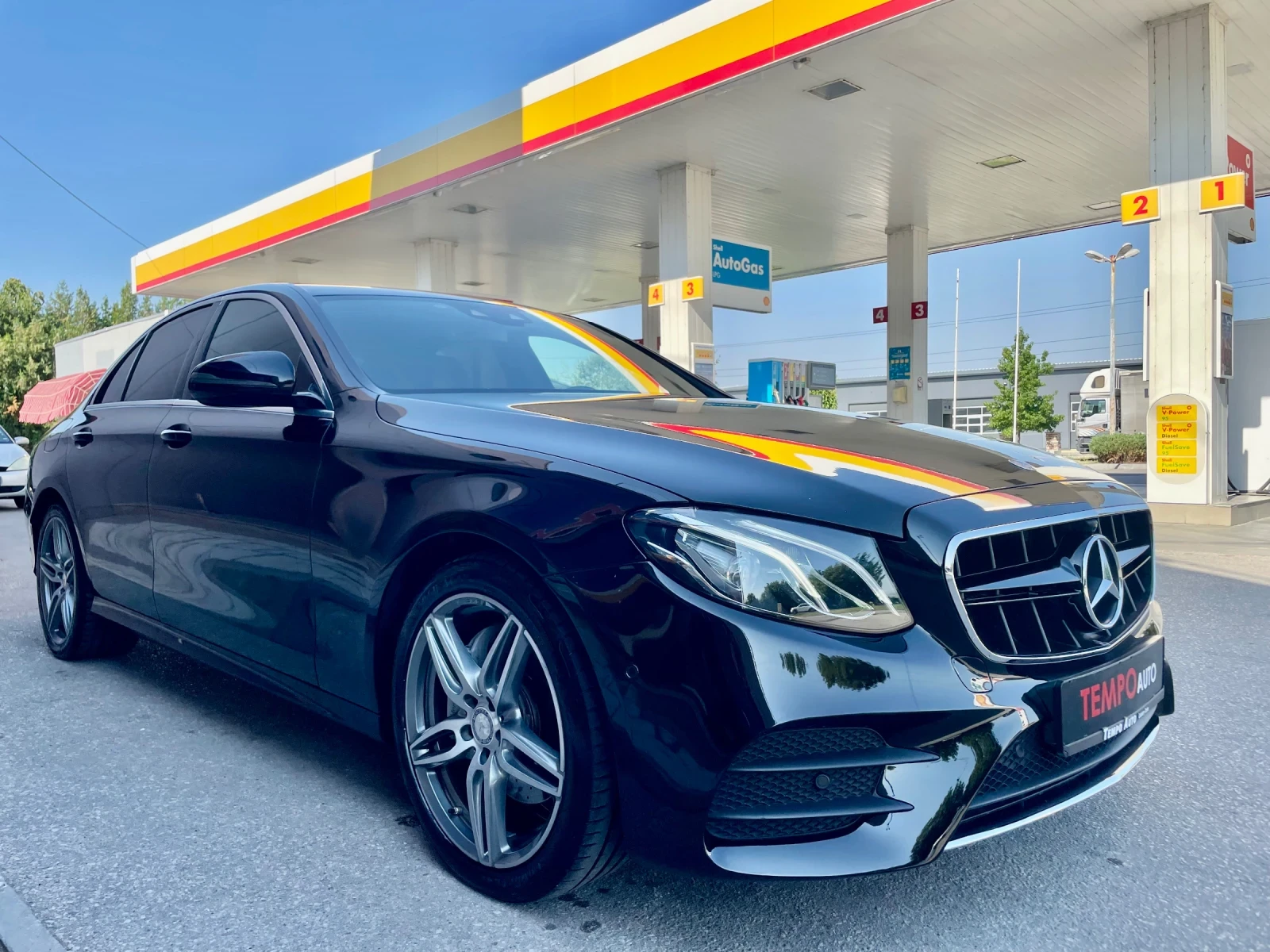 Mercedes-Benz E 220 63AMG OPTIC-LED-HEAD UP-ПОДГРЕВ-360cam-SPORT - изображение 7