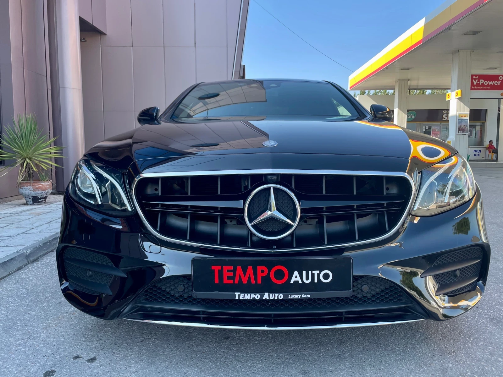 Mercedes-Benz E 220 63AMG OPTIC-LED-HEAD UP-ПОДГРЕВ-360cam-SPORT | Mobile.bg — изображение 1