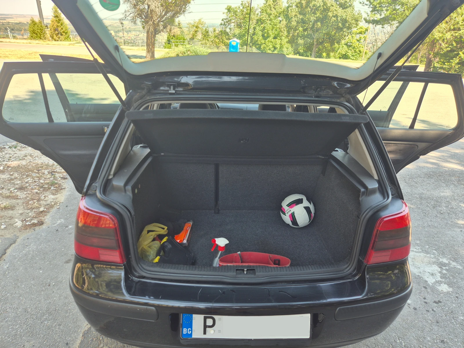 VW Golf 1.6 КЛИМАТИК - изображение 9